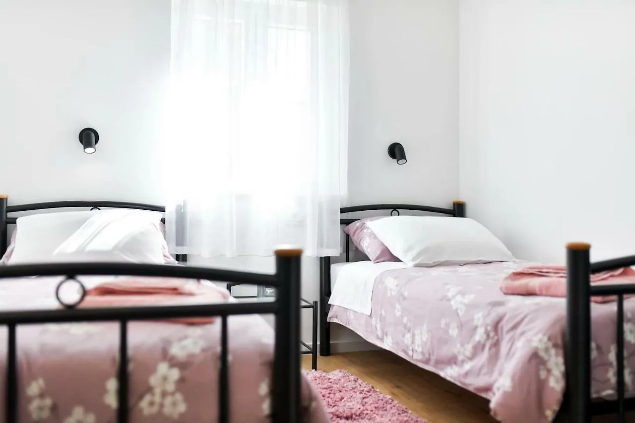 Rooms Nekic 1 Zara