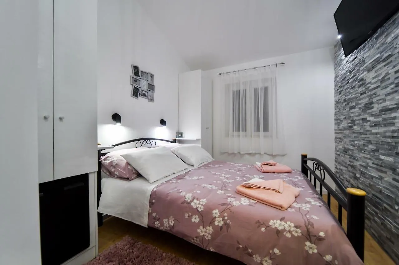 Rooms Nekic 1 Zara Croazia